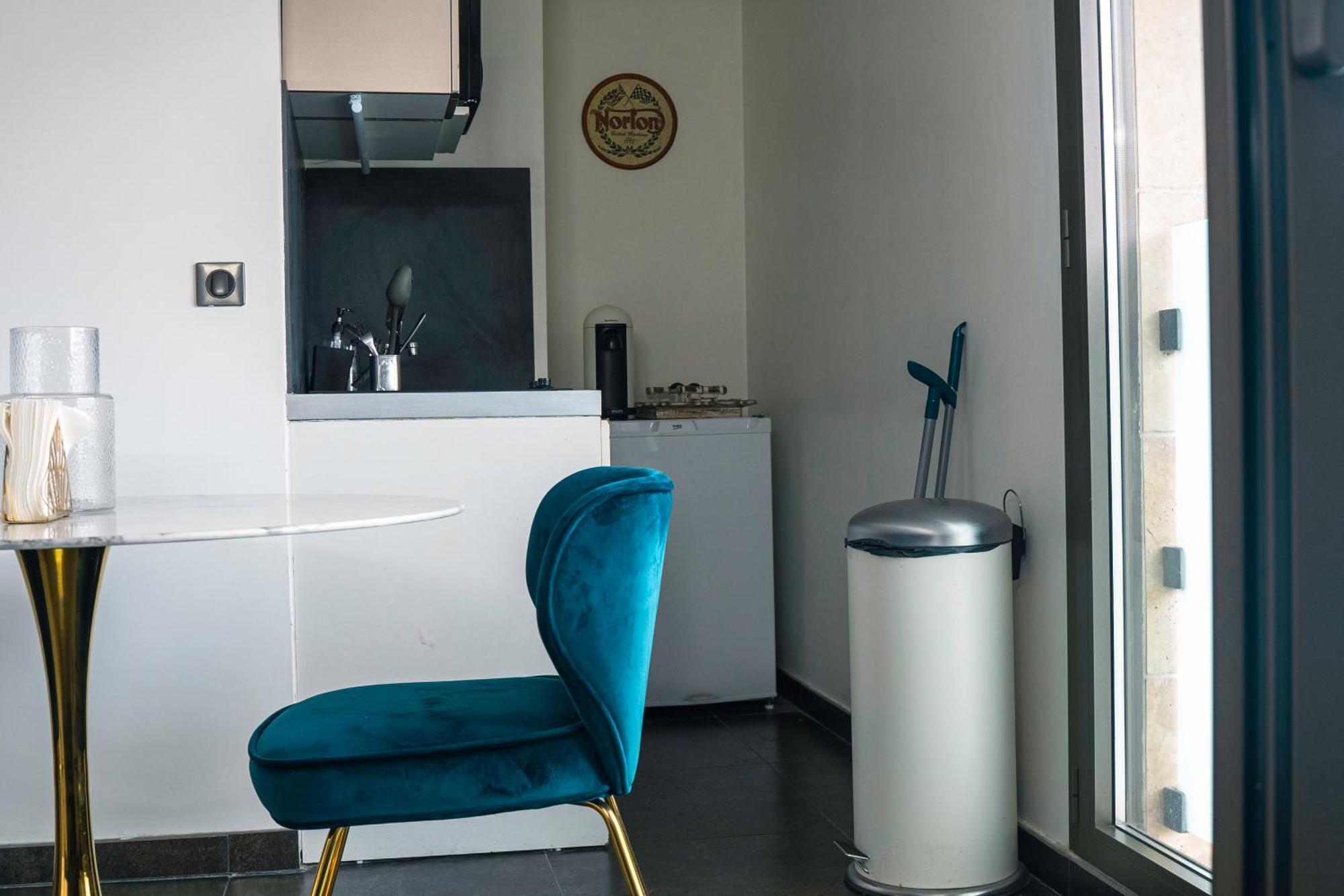Lumineux Centre Apartment *
